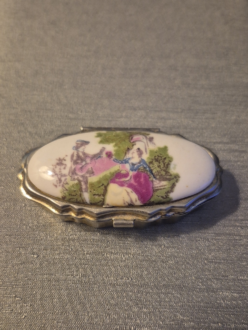 Vintage Victorian Style Ceramic Pillbox Trinket Box Croquet Scene Courting